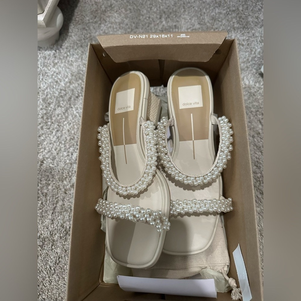 Dolce Vita River Pearl heels